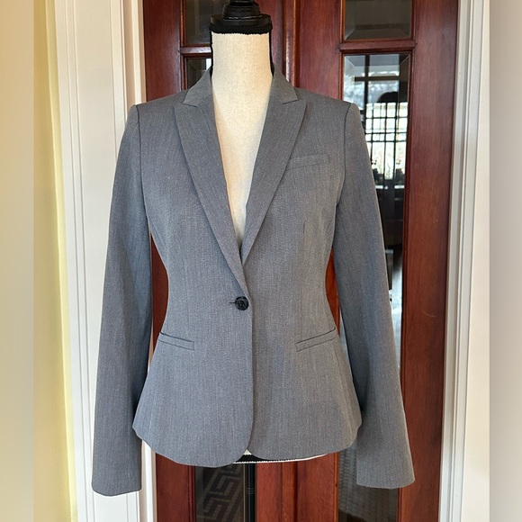 Banana Republic | Gray Classic Blazer, Size 4 - Picture 2 of 9